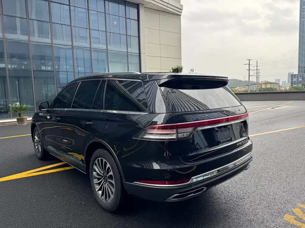 Lincoln Aviator — фото 9