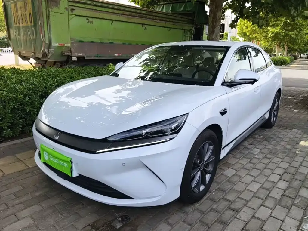 BYD Qin L — фото 1