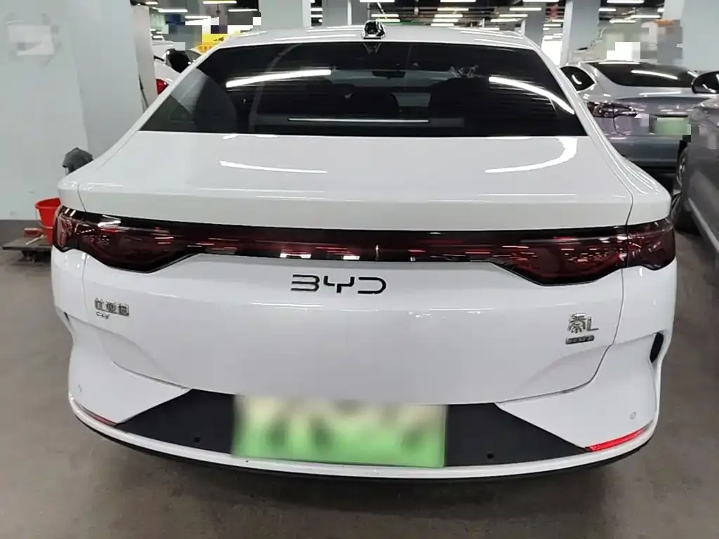 BYD Qin L — фото 10