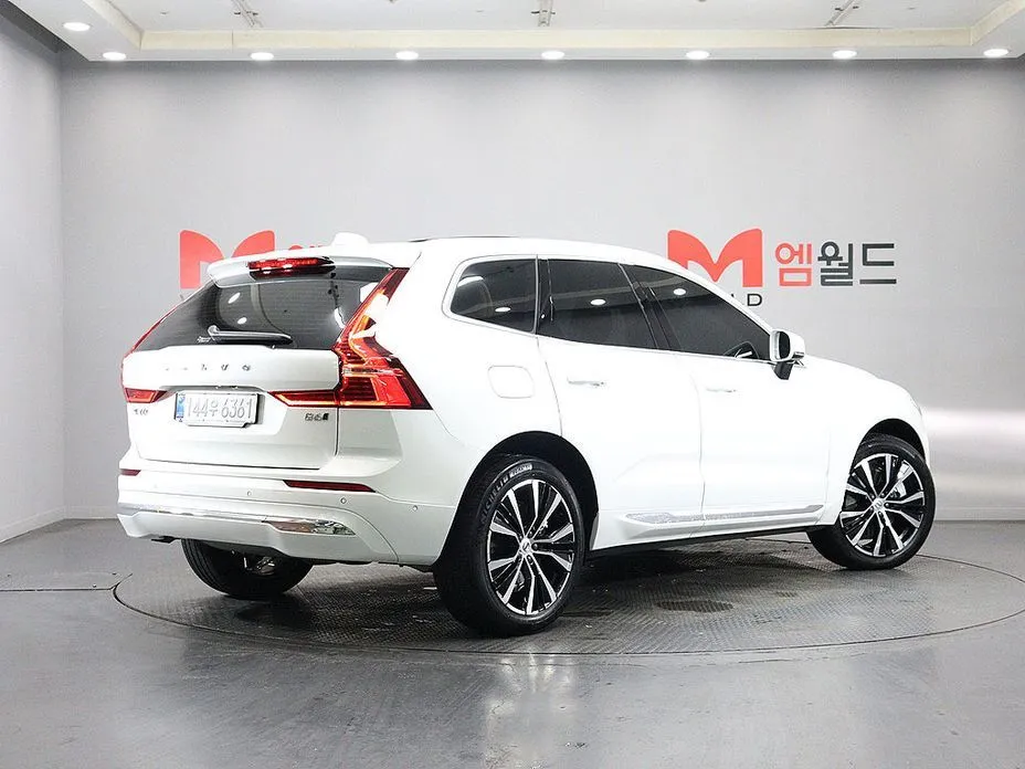Volvo XC60 — фото 10