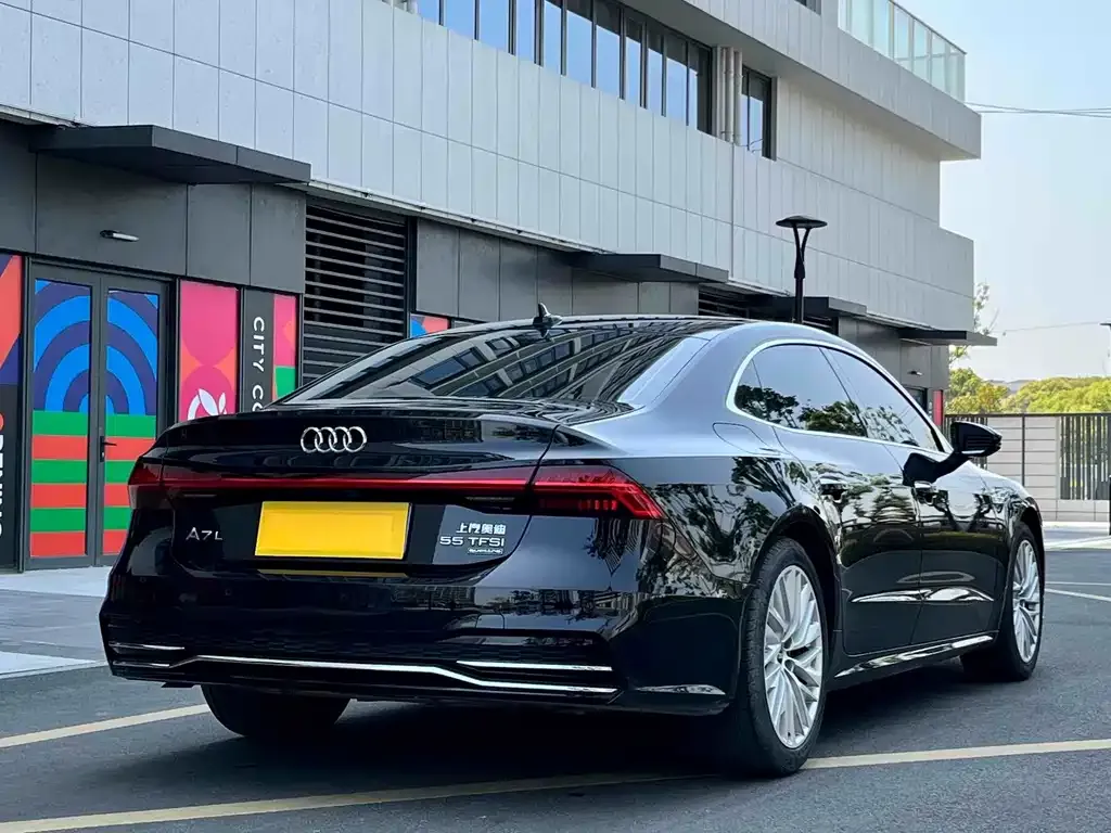 Audi A7L — фото 10