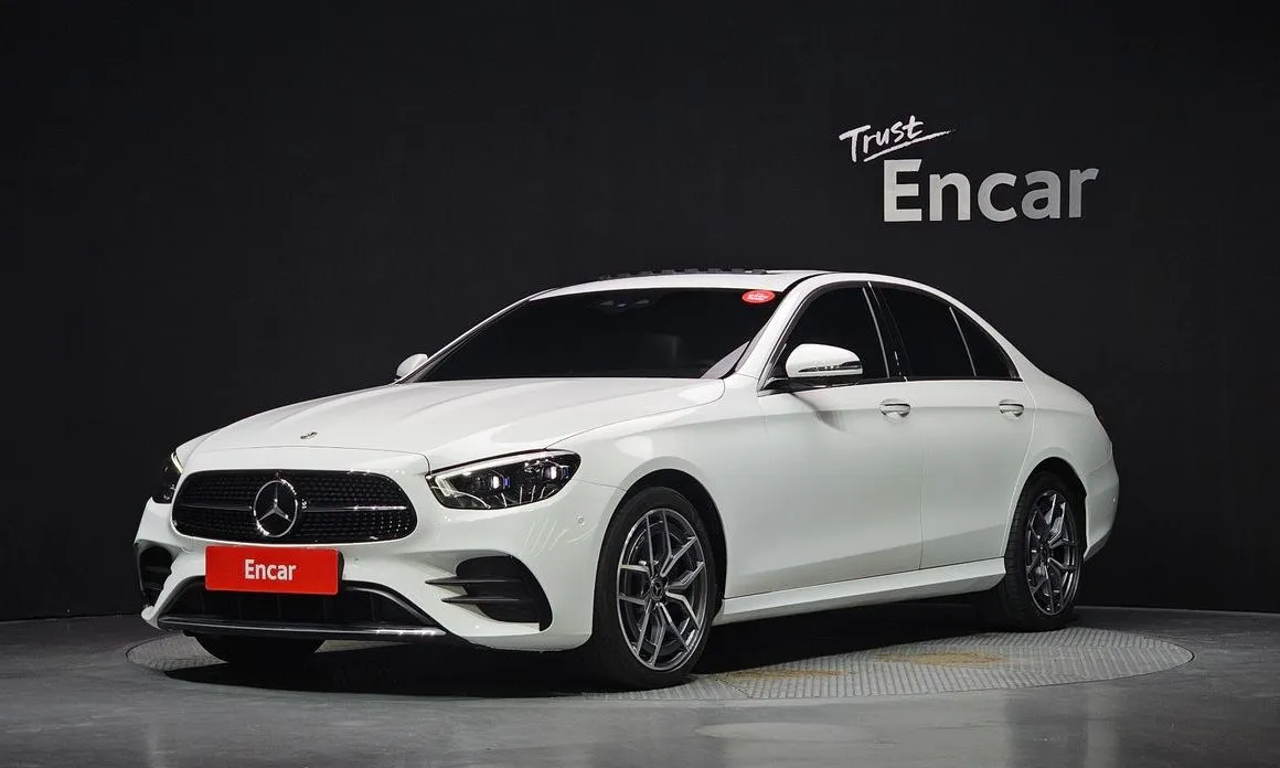 Mercedes-Benz E-Class — фото 1