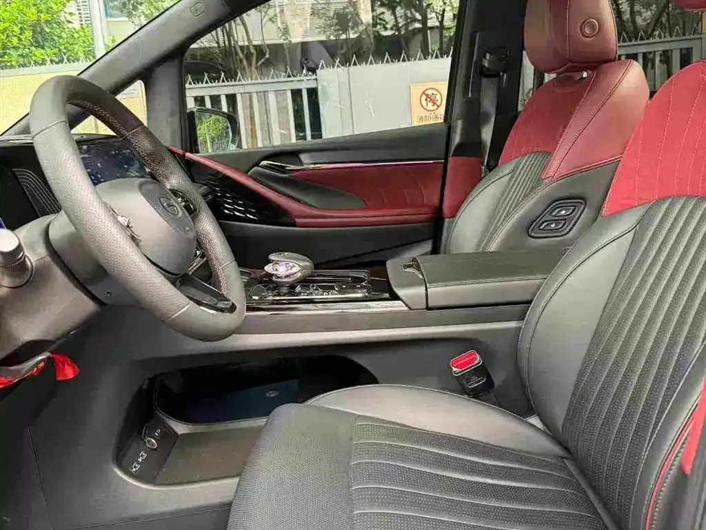 GAC Motor Trumpchi M8 — фото 6