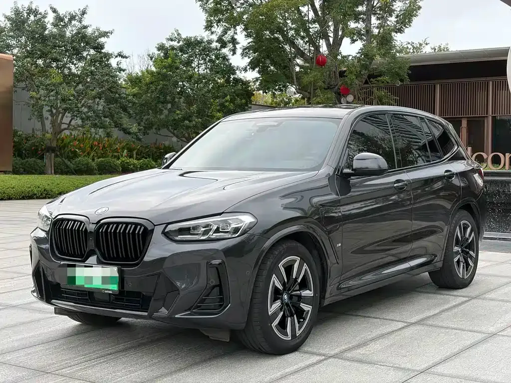 BMW iX3 — фото 7