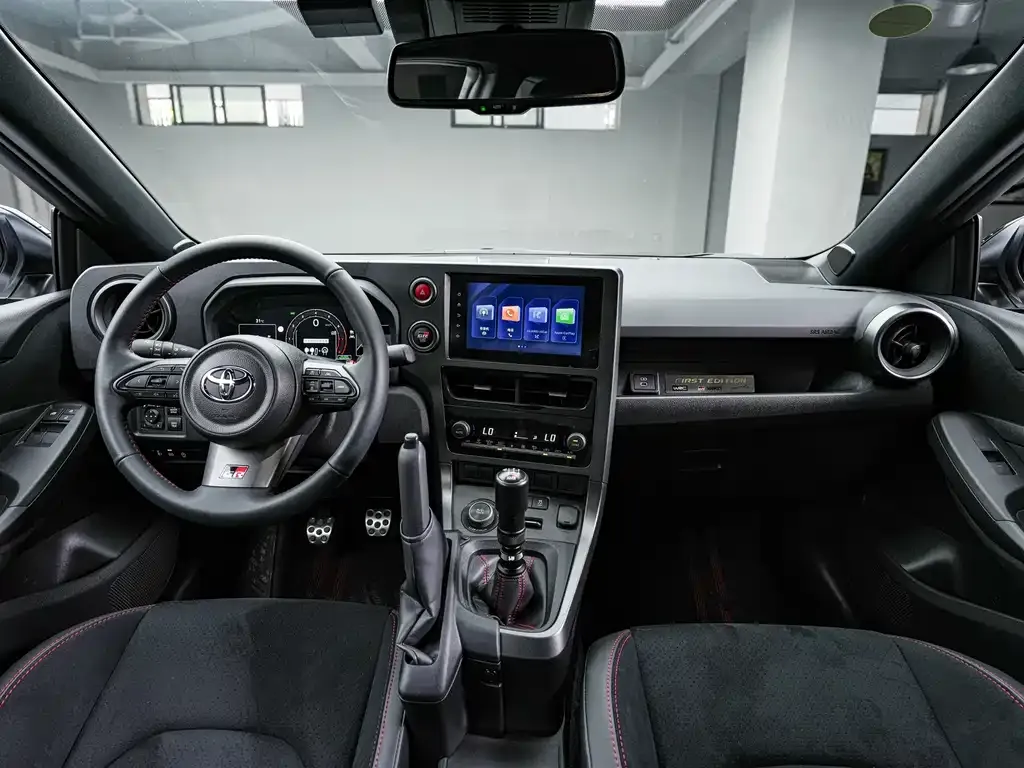 Toyota GR YARIS — фото 5