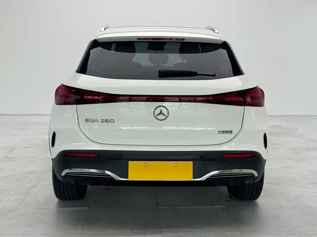Mercedes-Benz EQA — фото 2