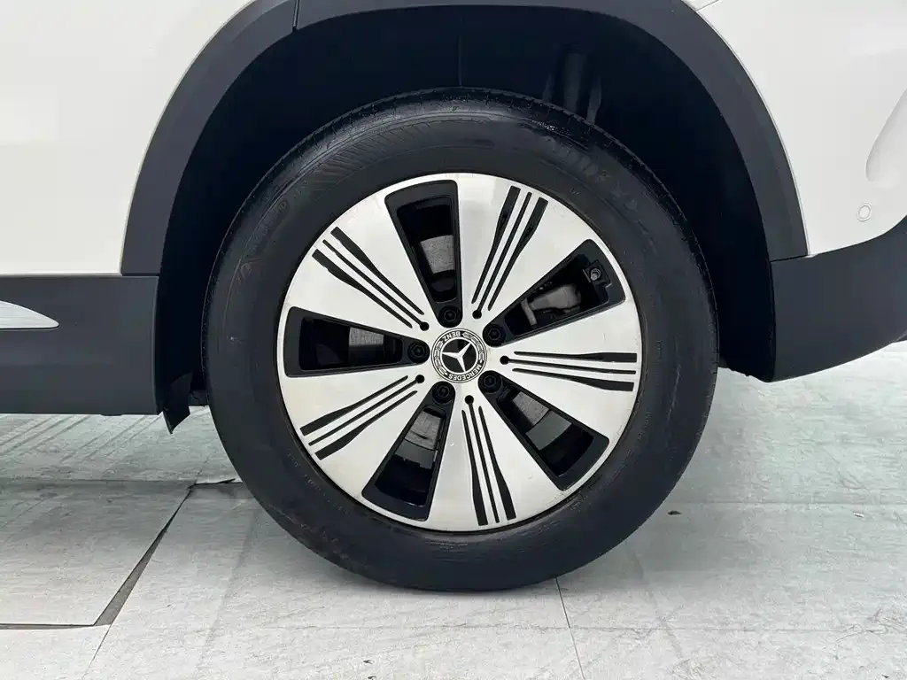 Mercedes-Benz EQA — фото 8