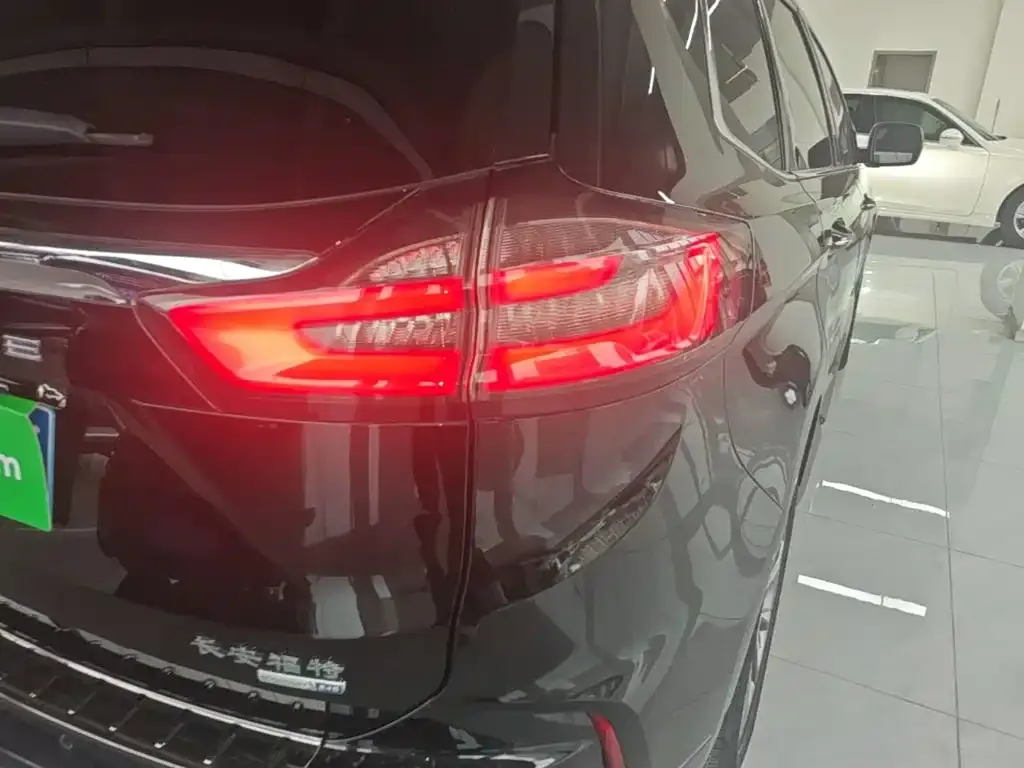 Ford Edge — фото 9