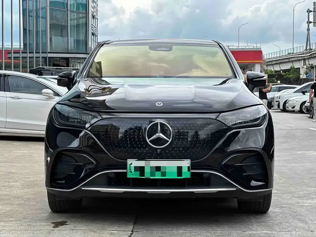 Mercedes-Benz EQE SUV — фото 2