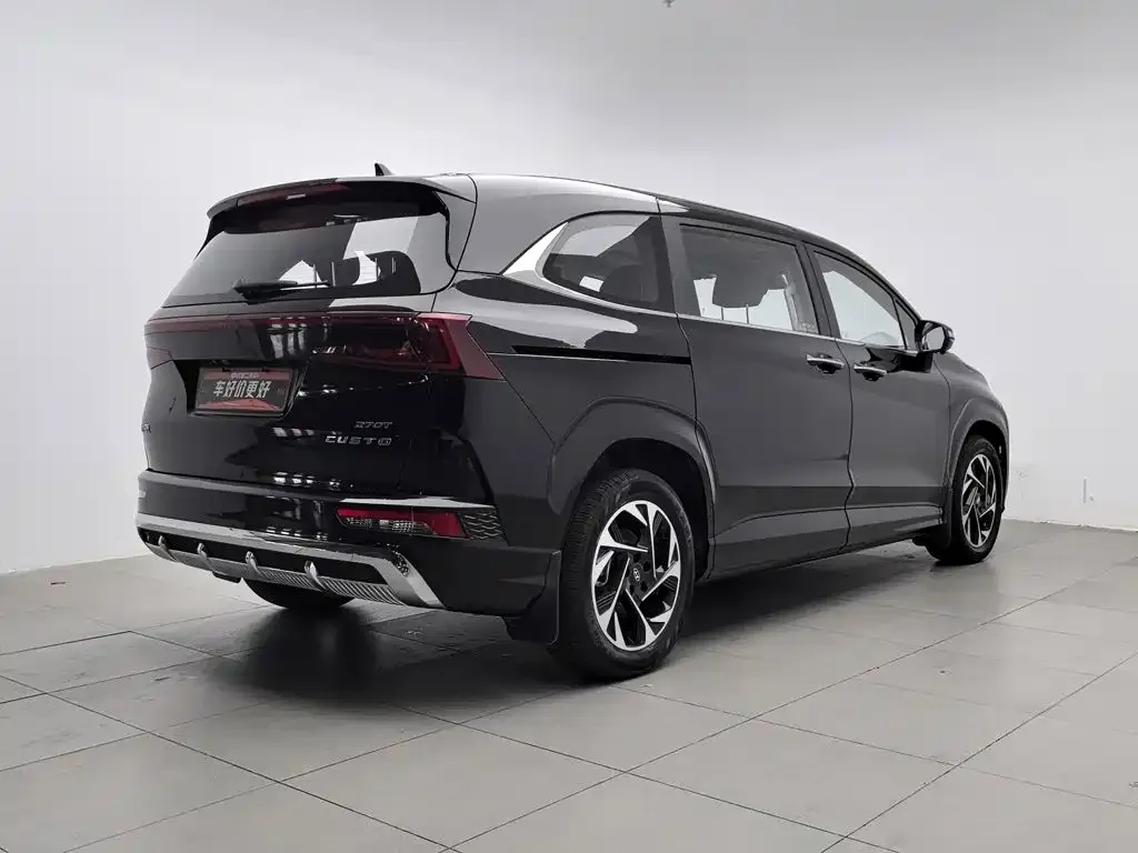 Hyundai Custo — фото 7