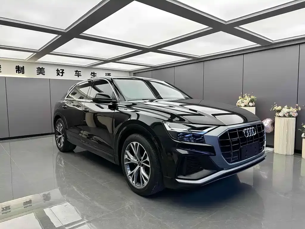Audi Q8 — фото 2