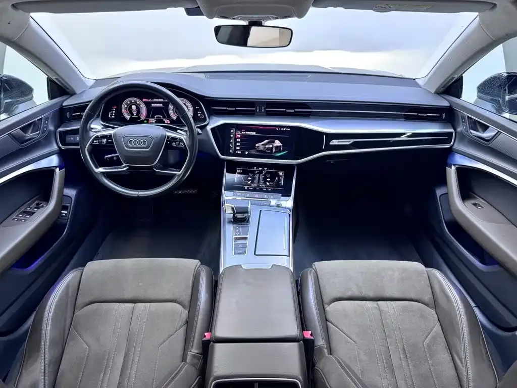 Audi A7L — фото 10