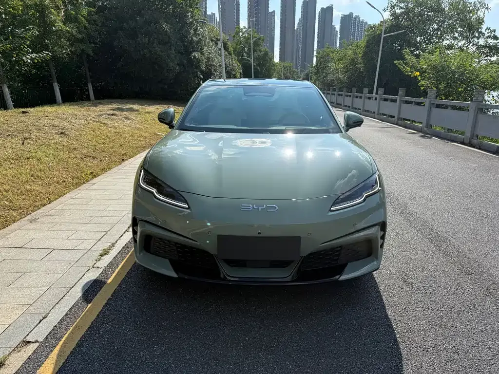 BYD Seal 06GT — фото 8