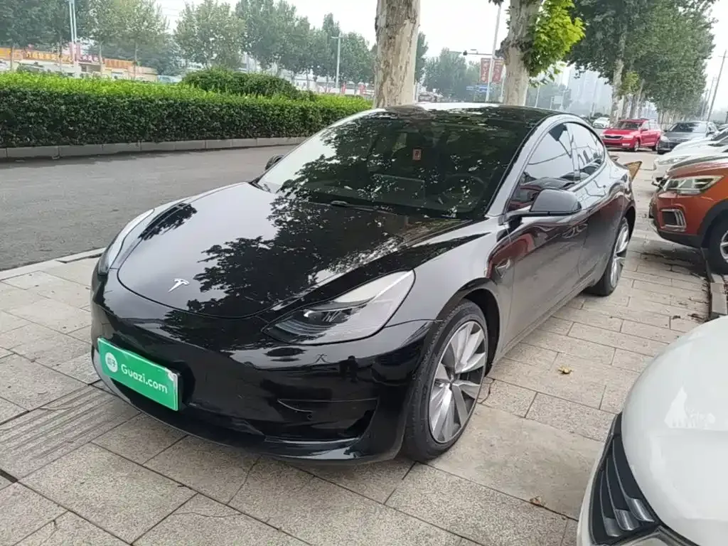 Tesla Model 3 — фото 3