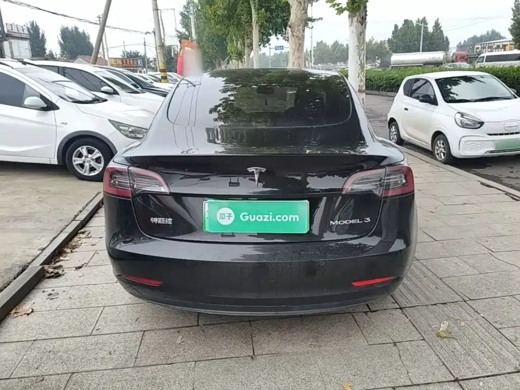 Tesla Model 3 — фото 10