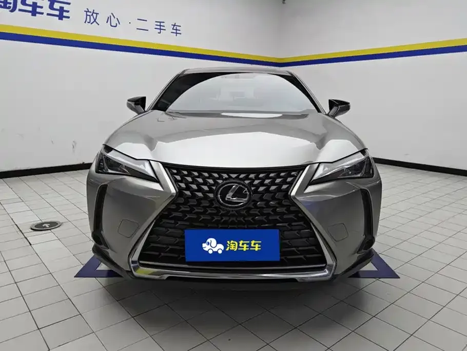 Lexus UX — фото 5