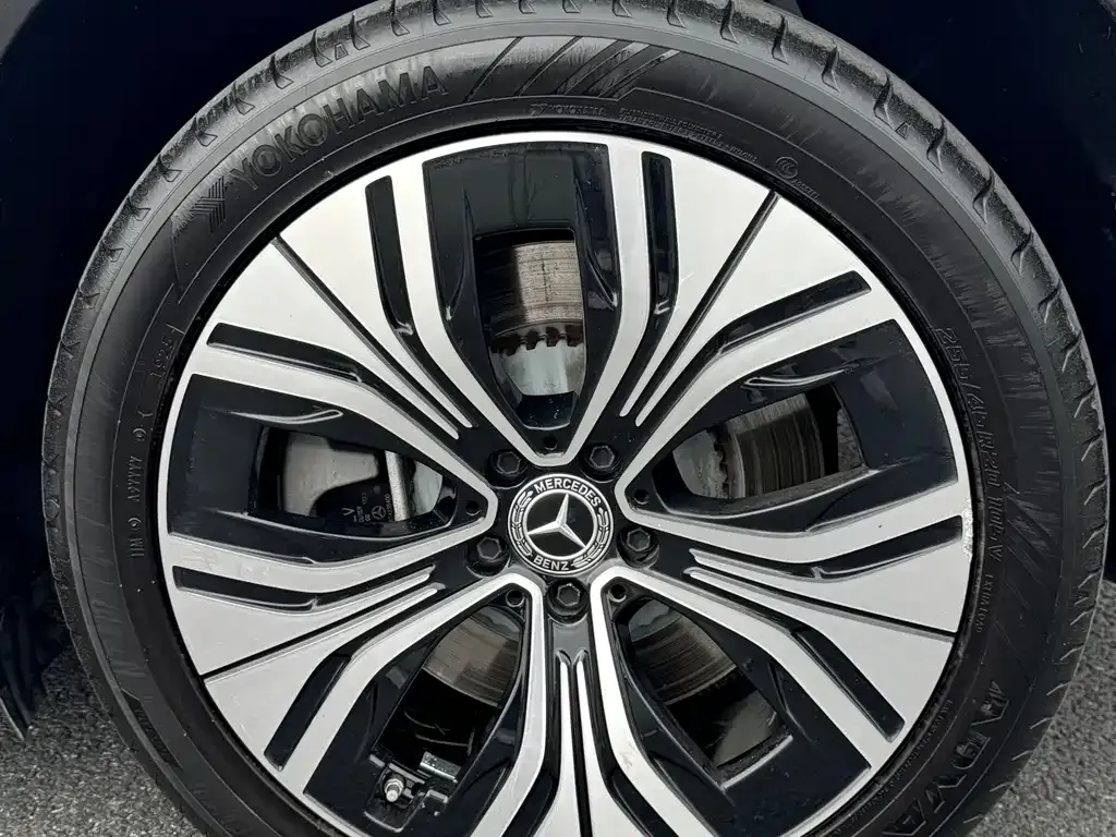 Mercedes-Benz EQE SUV — фото 8