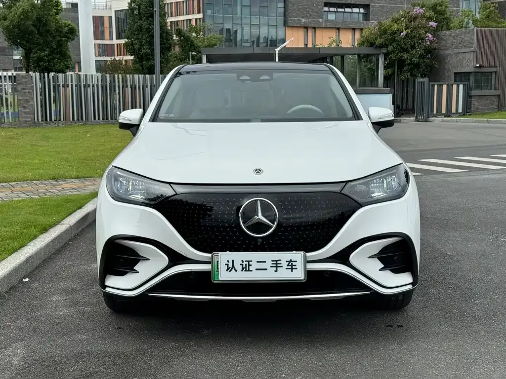 Mercedes-Benz EQE SUV — фото 9