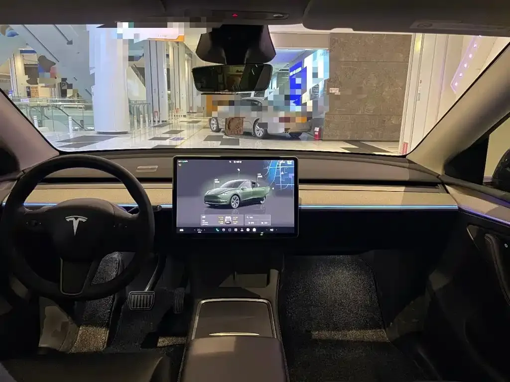 Tesla Model Y — фото 7
