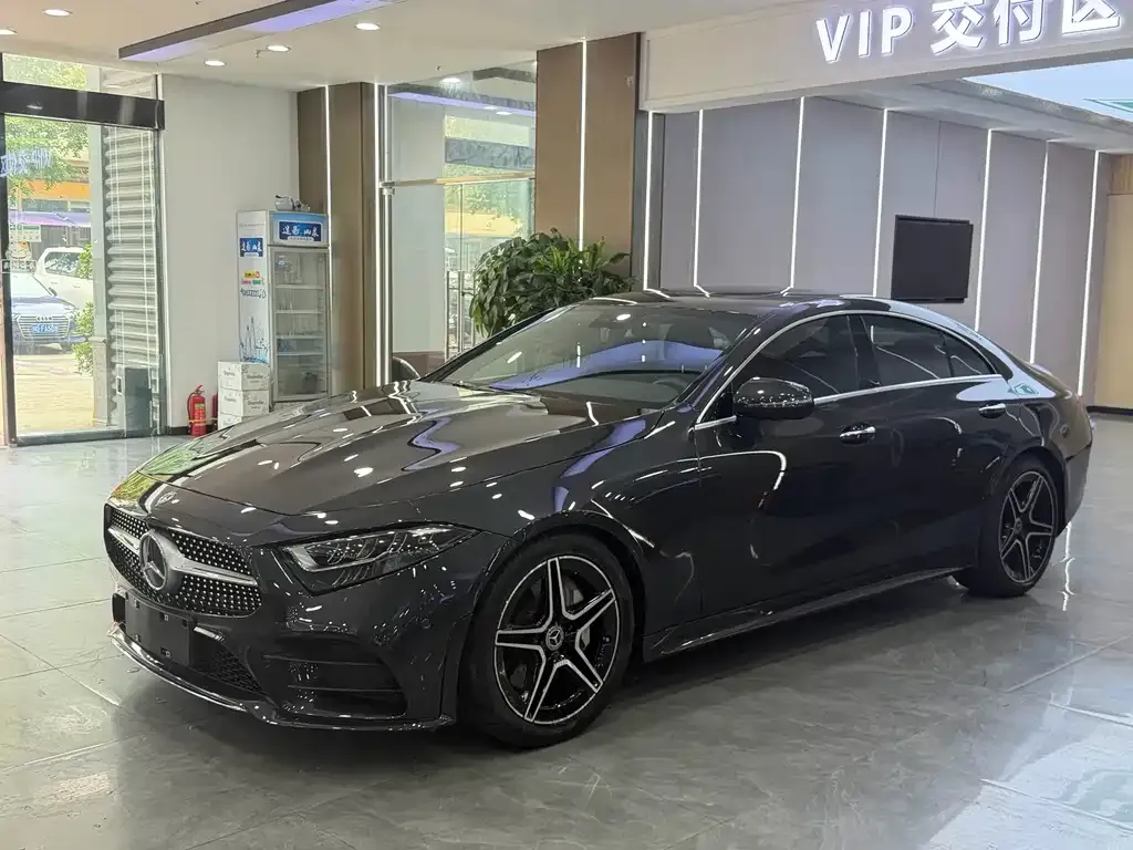Mercedes-Benz CLS — фото 1