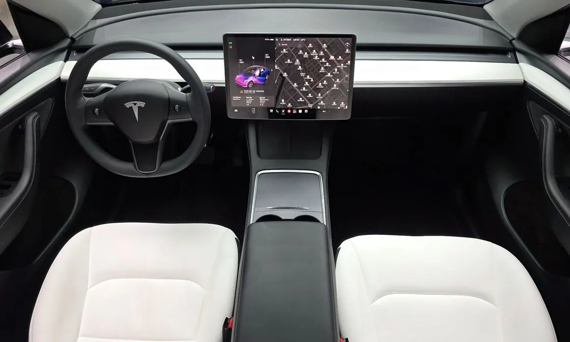 Tesla Model Y — фото 7