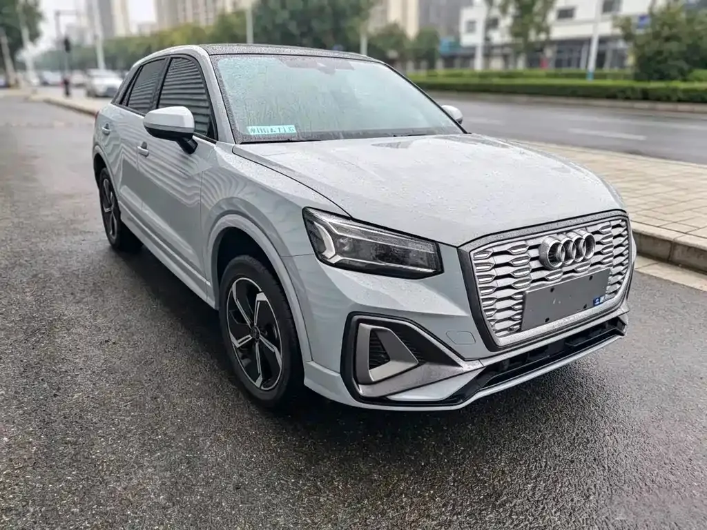 Audi Q2L e-tron — фото 5