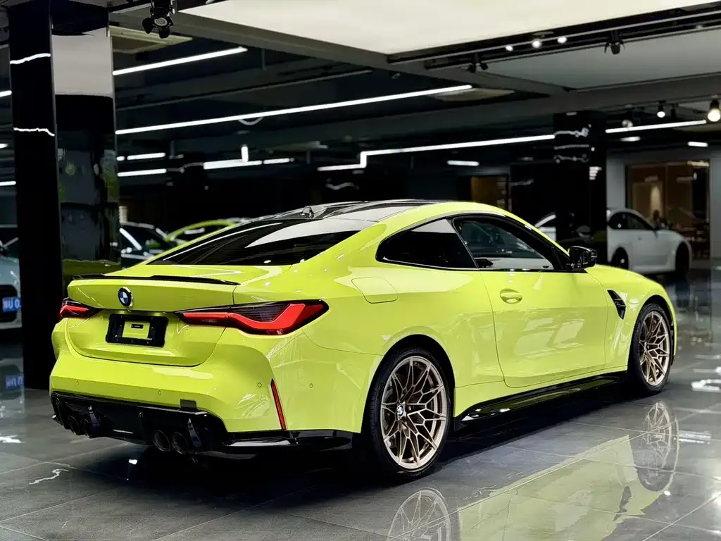BMW M4 — фото 10