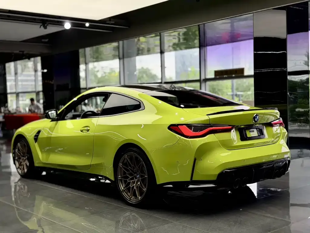BMW M4 — фото 4