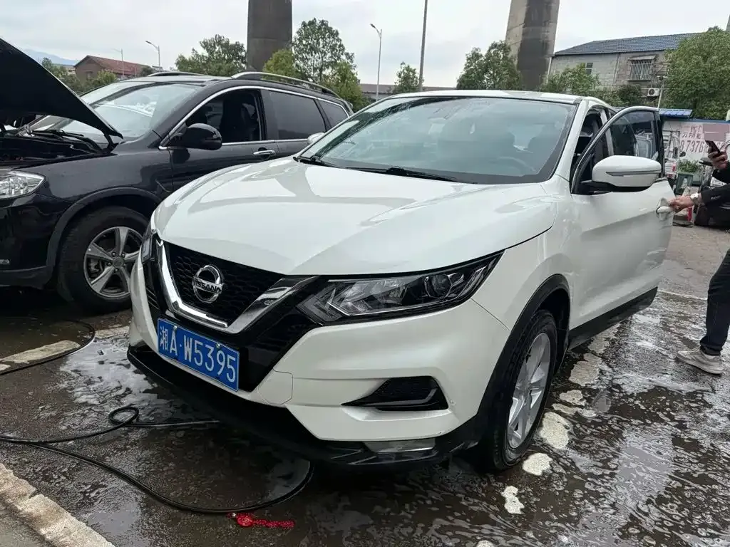 Nissan Qashqai — фото 8