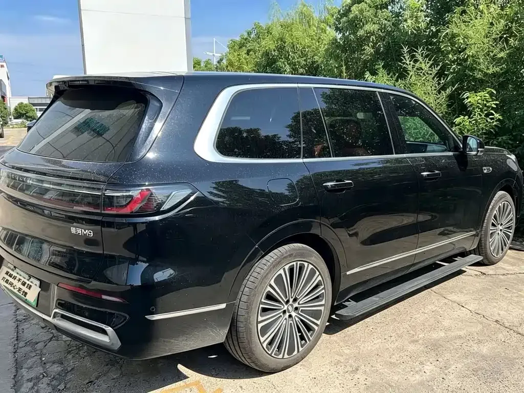 Geely Galaxy M9 — фото 9