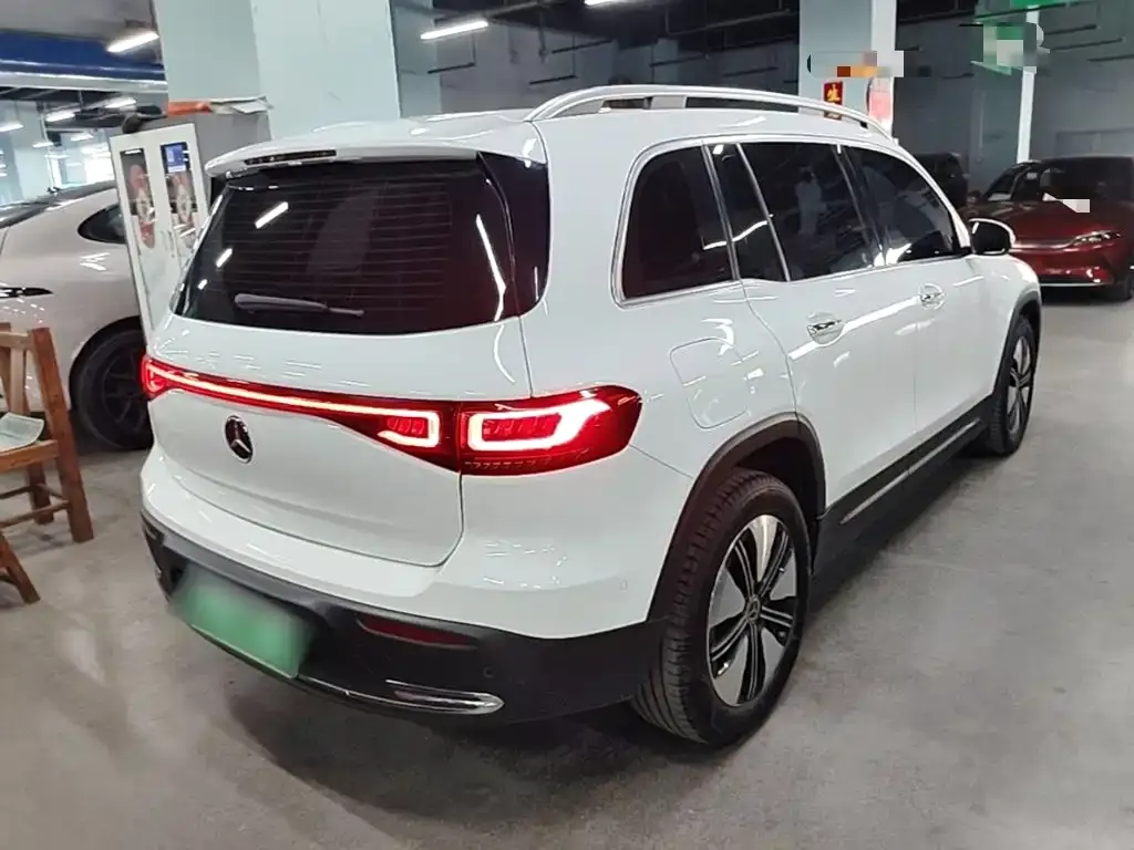 Mercedes-Benz EQB — фото 6