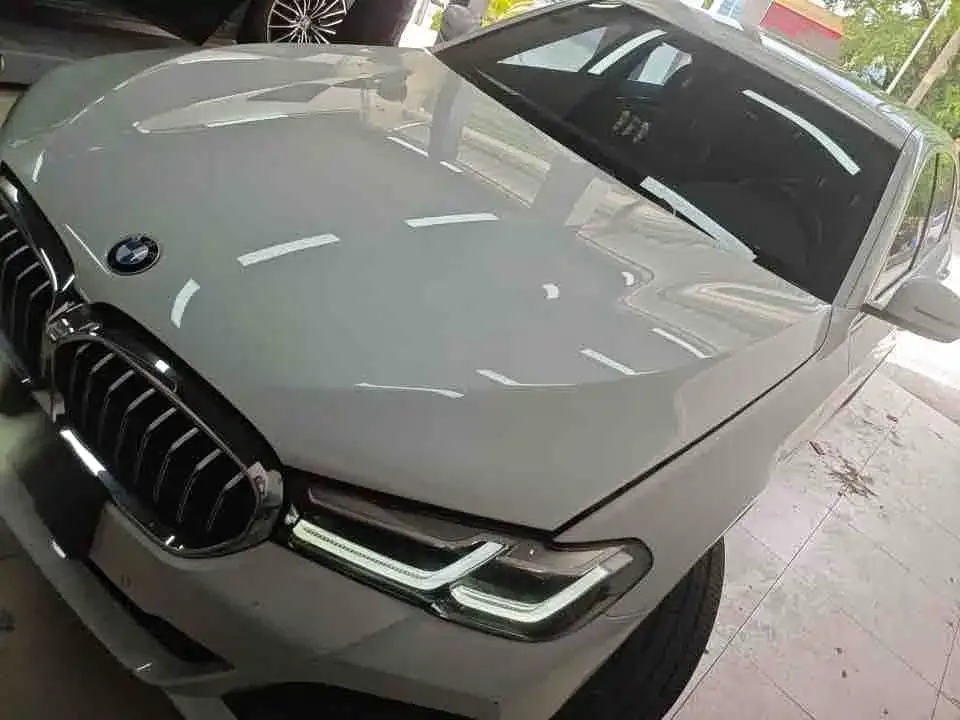 BMW 5 Series — фото 1
