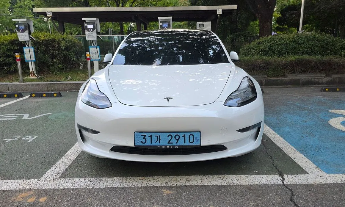 Tesla Model 3 — фото 3