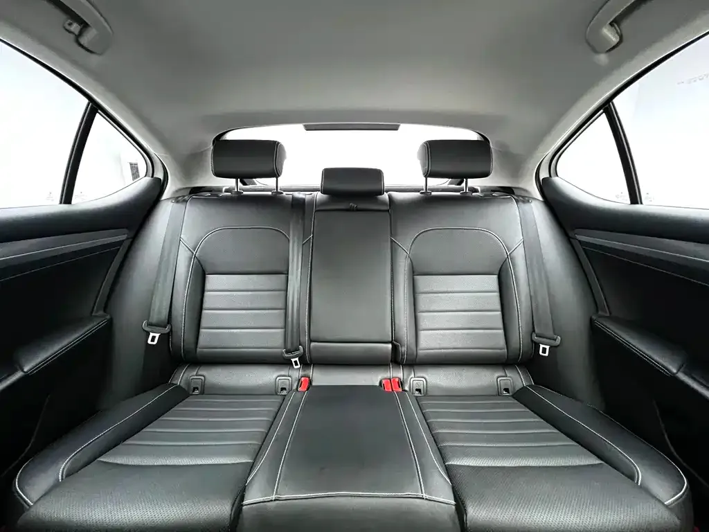 Skoda Superb — фото 10