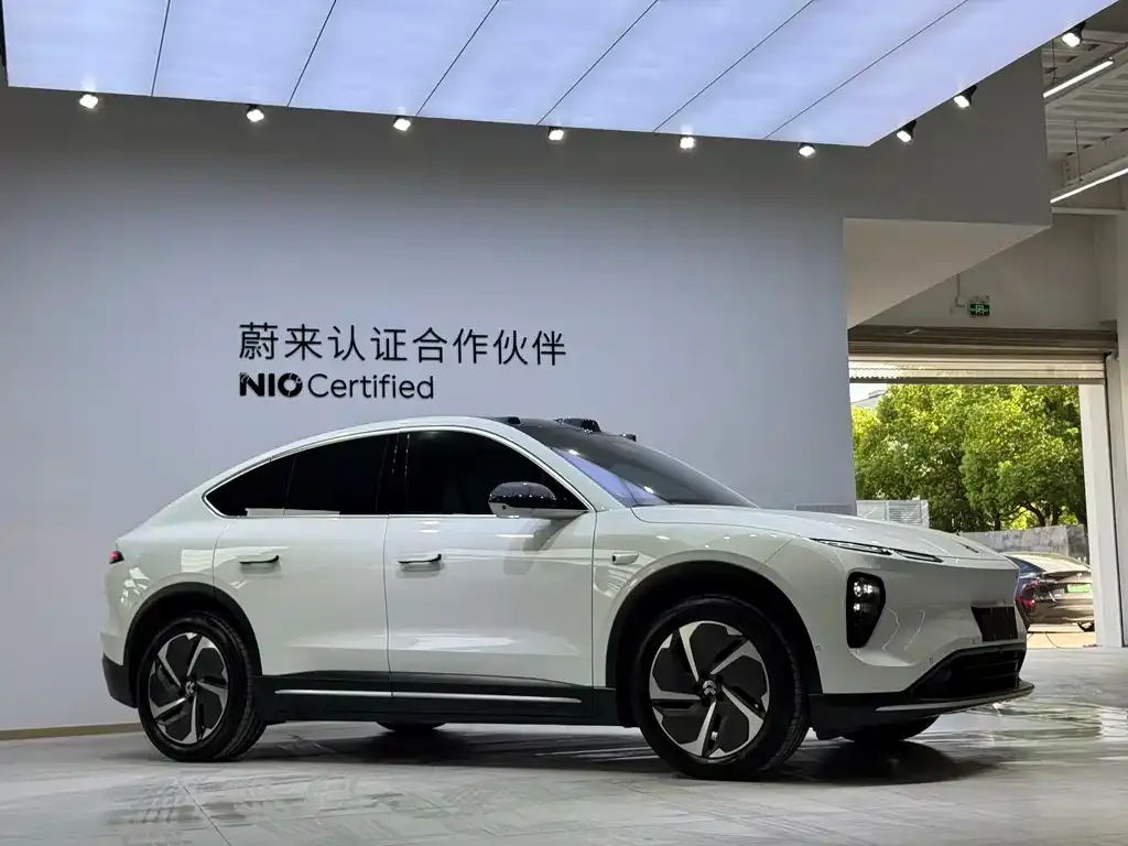 NIO EC6 — фото 8