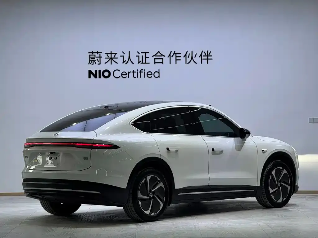 NIO EC6 — фото 10
