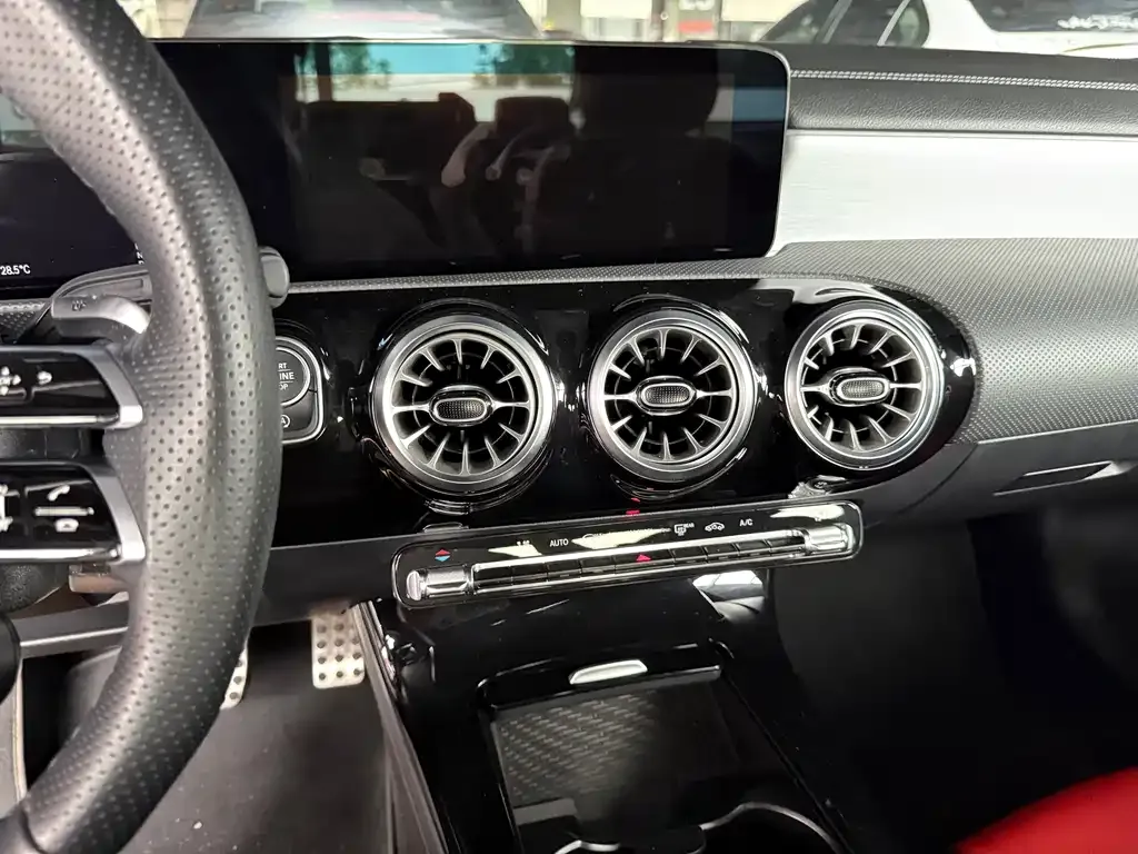 Mercedes-Benz A-Class AMG — фото 4