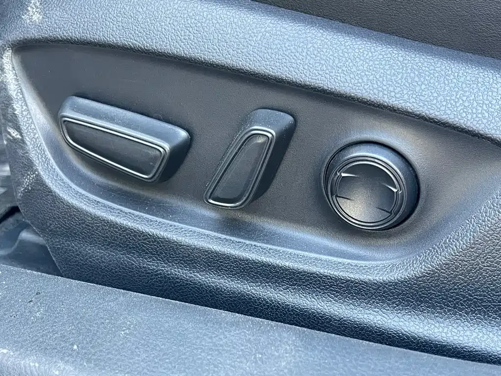 Toyota Avalon — фото 10