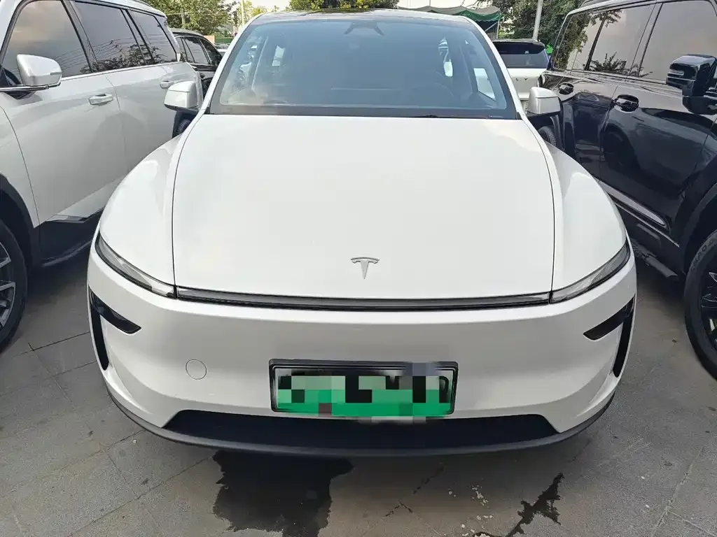 Tesla Model Y — фото 7