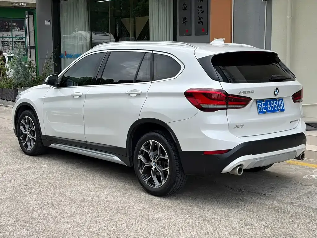 BMW X1 — фото 10