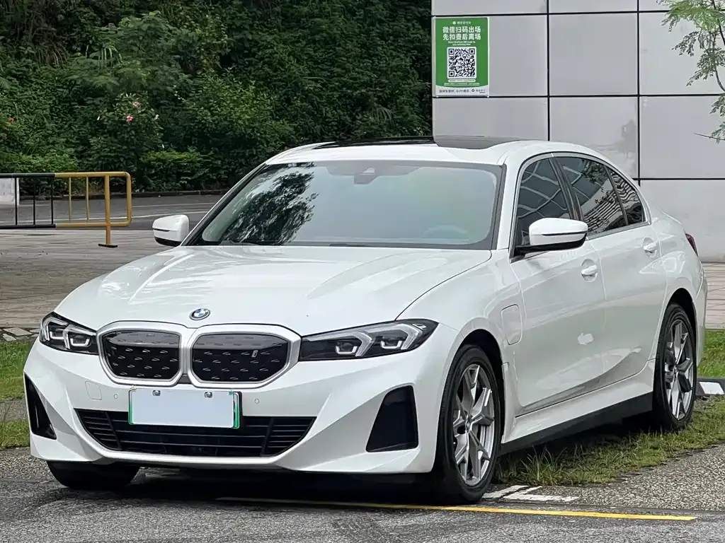 BMW i3 — фото 1