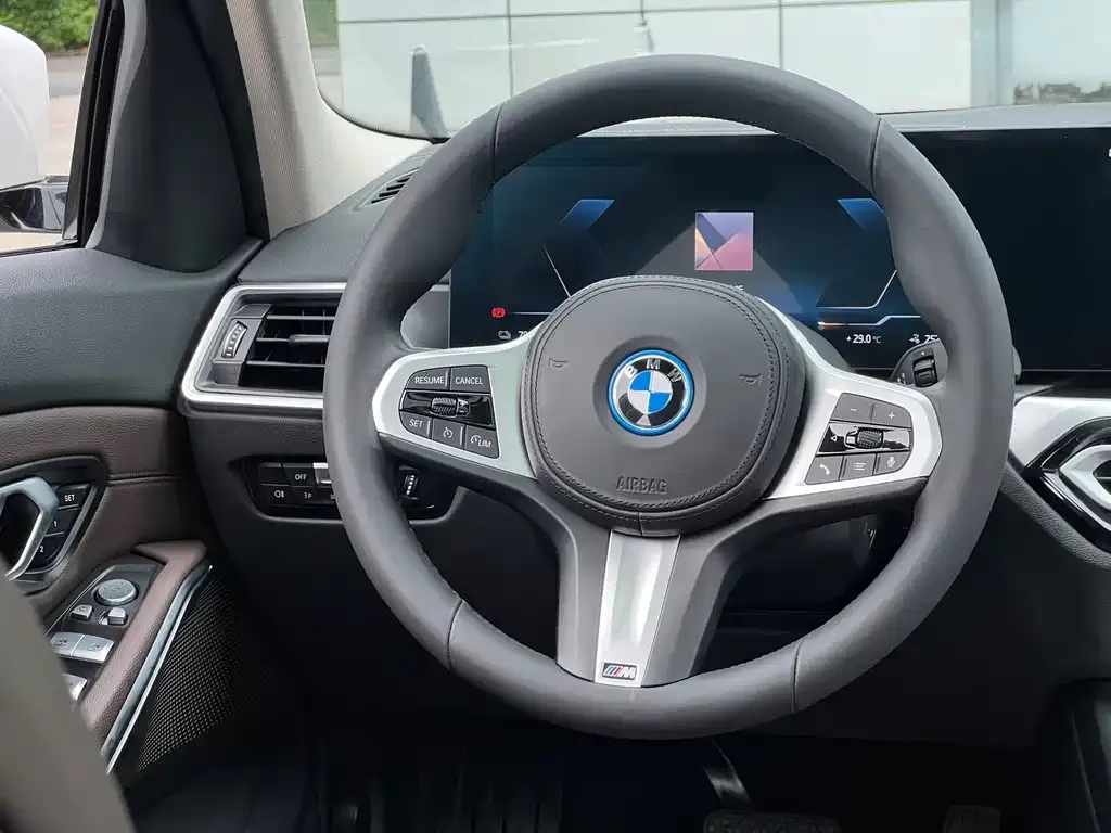 BMW i3 — фото 5