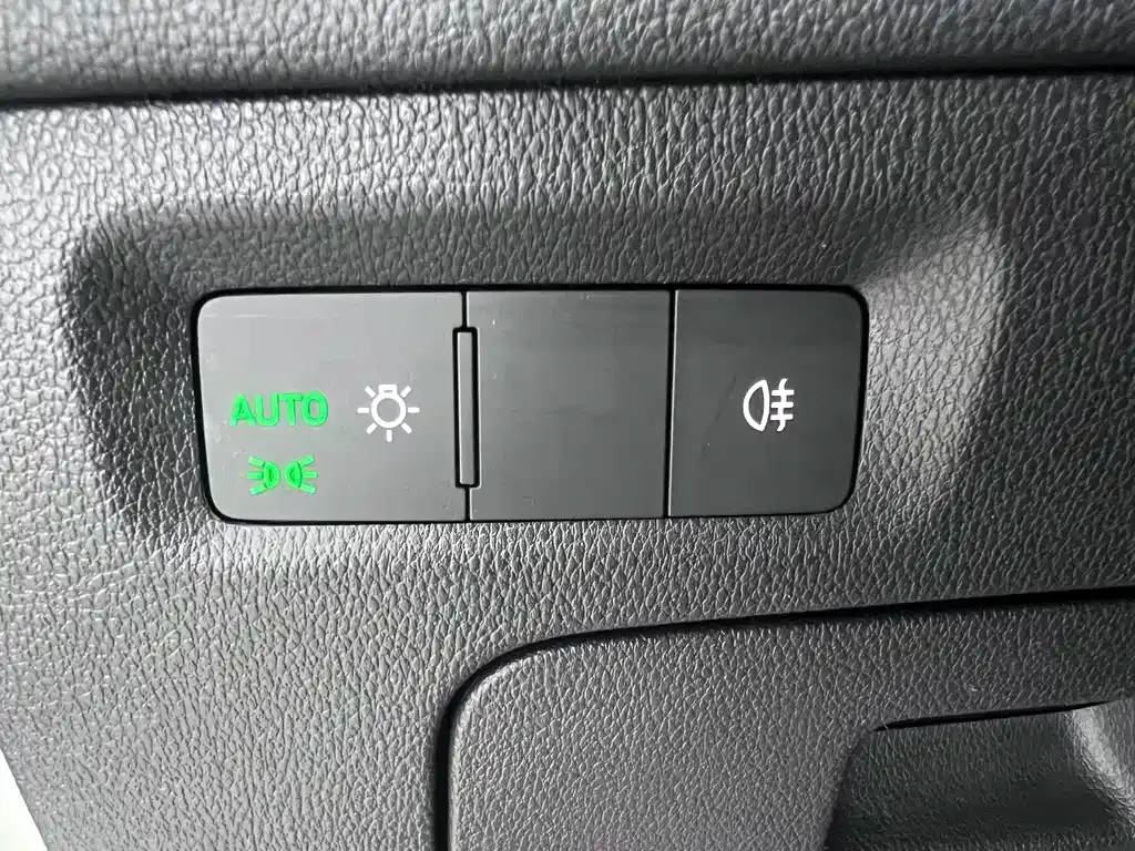 Skoda Octavia — фото 8