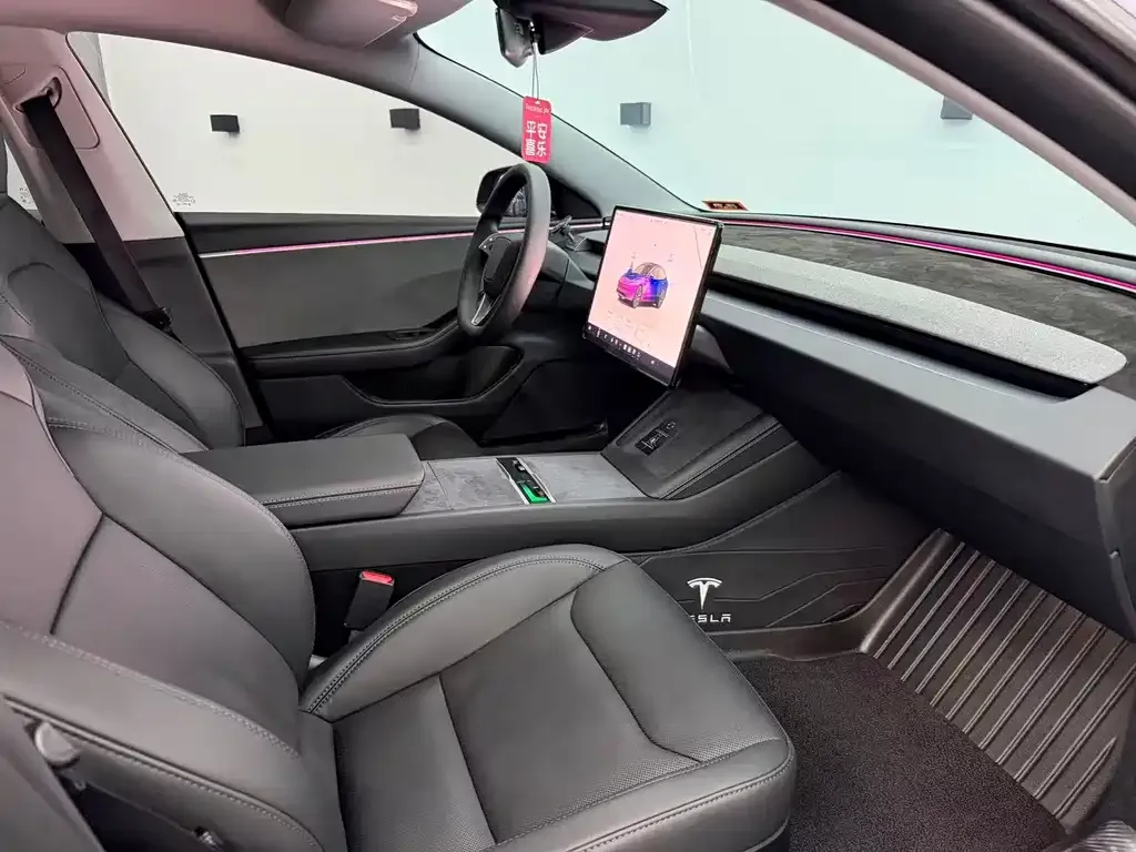 Tesla Model 3 — фото 5