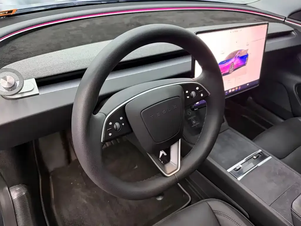 Tesla Model 3 — фото 6