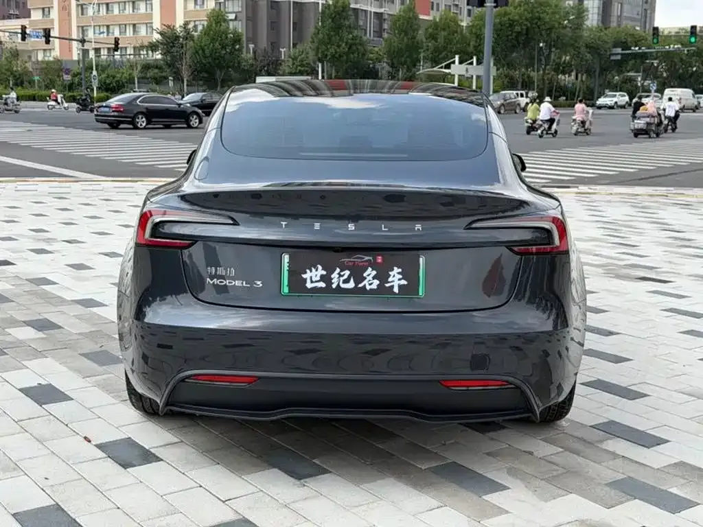 Tesla Model 3 — фото 5