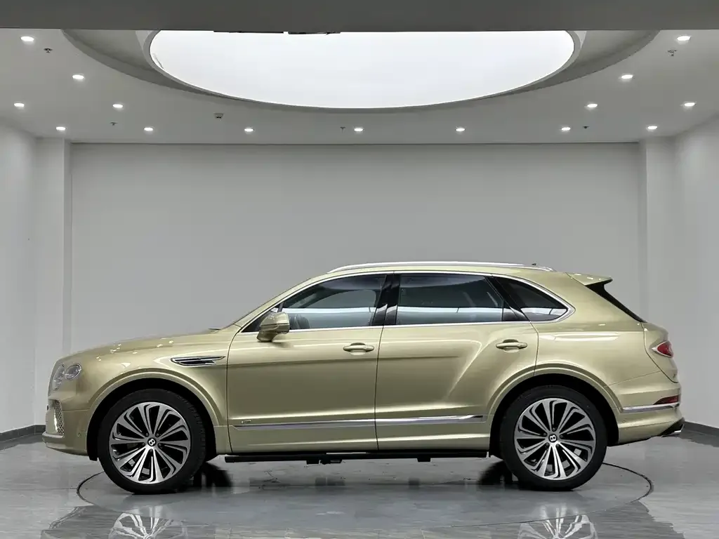 Bentley Bentayga — фото 2
