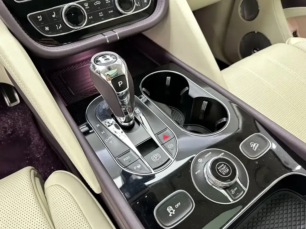 Bentley Bentayga — фото 10