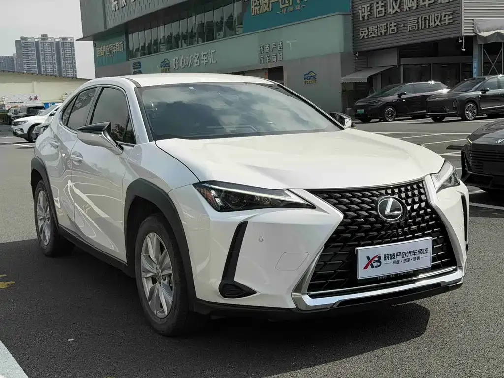 Lexus UX — фото 8