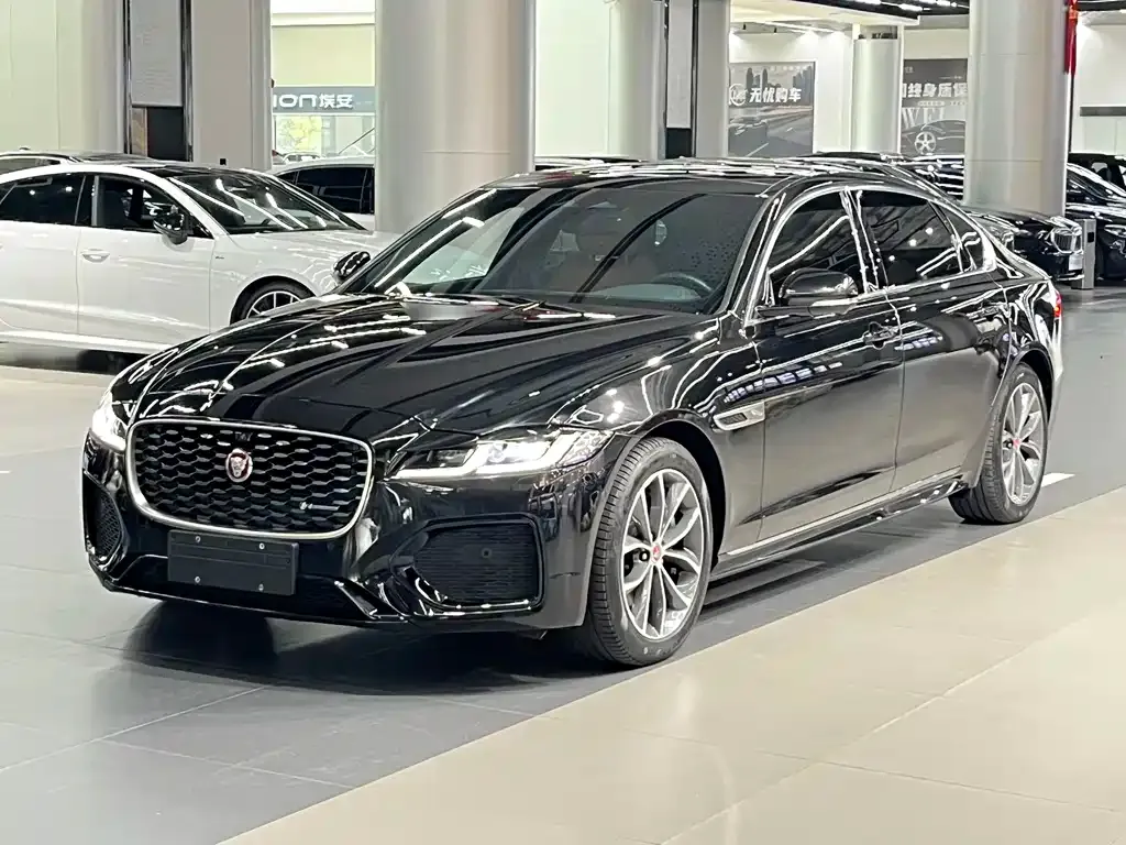 Jaguar XFL — фото 1